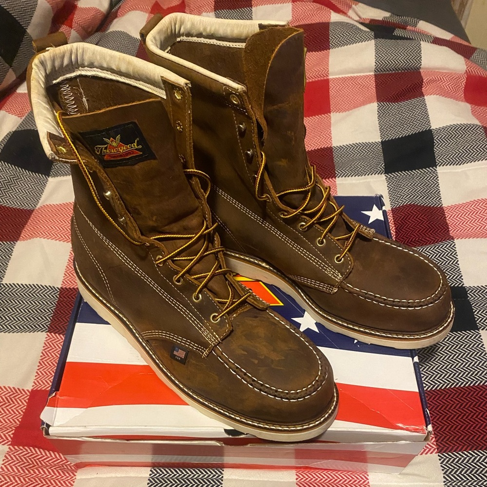 Thorogood 8 inch Moc Toe/ safety toe mens 12